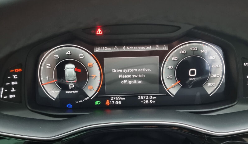 Audi Q8 55 TSFI Quattro Celebration full