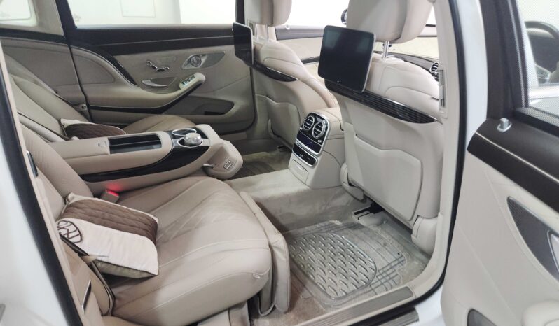 Mercedes Maybach S-560 full