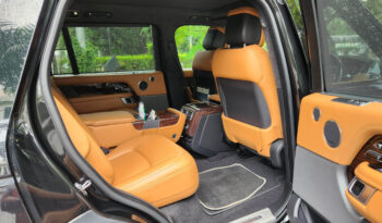 Range Rover Vogue SE LWB full