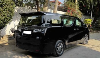 Toyota Vellfire VIP Executive Lounge full