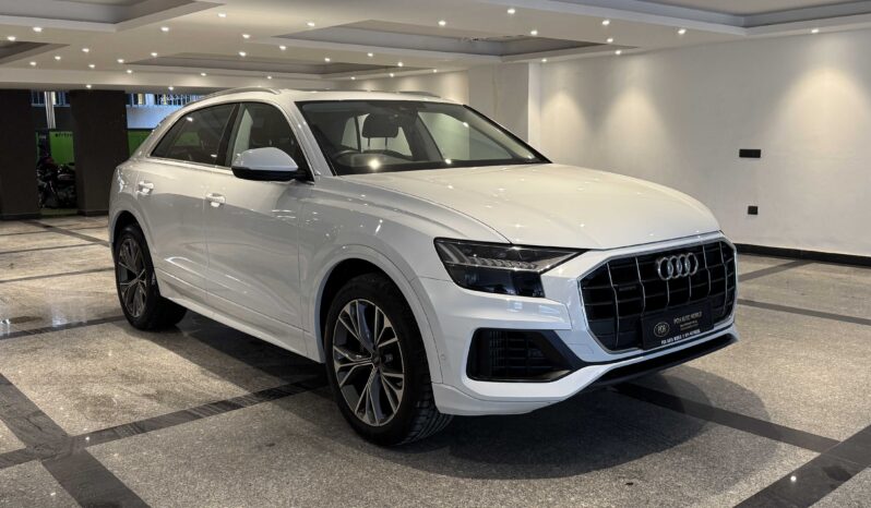 Audi Q8 55 TSFI Quattro Celebration full