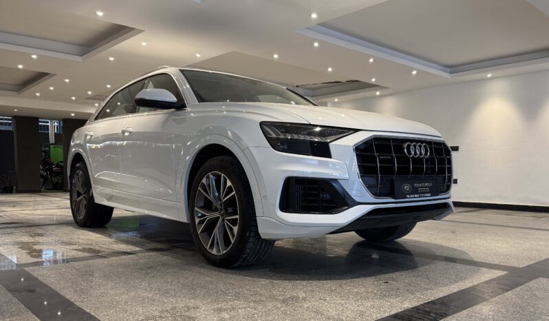 Audi Q8 55 TSFI Quattro Celebration full