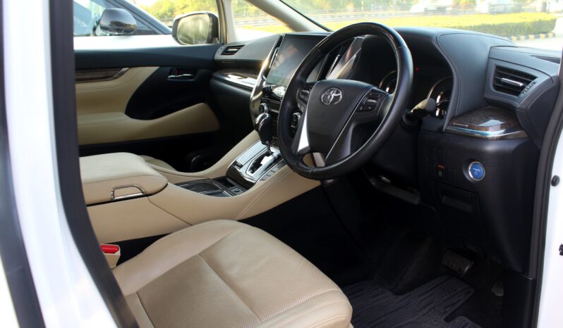 Toyota Vellfire Executive Lounge full