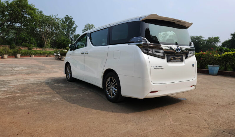 Toyota Vellfire Executive Lounge full