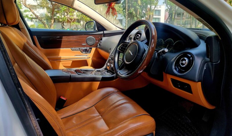Jaguar XJL Portfolio 3.0 full