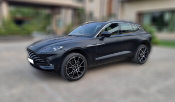 Aston Martin DBX full