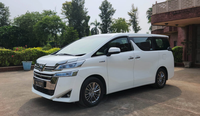 Toyota Vellfire Executive Lounge full