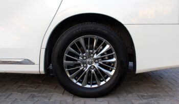 Toyota Vellfire Executive Lounge full